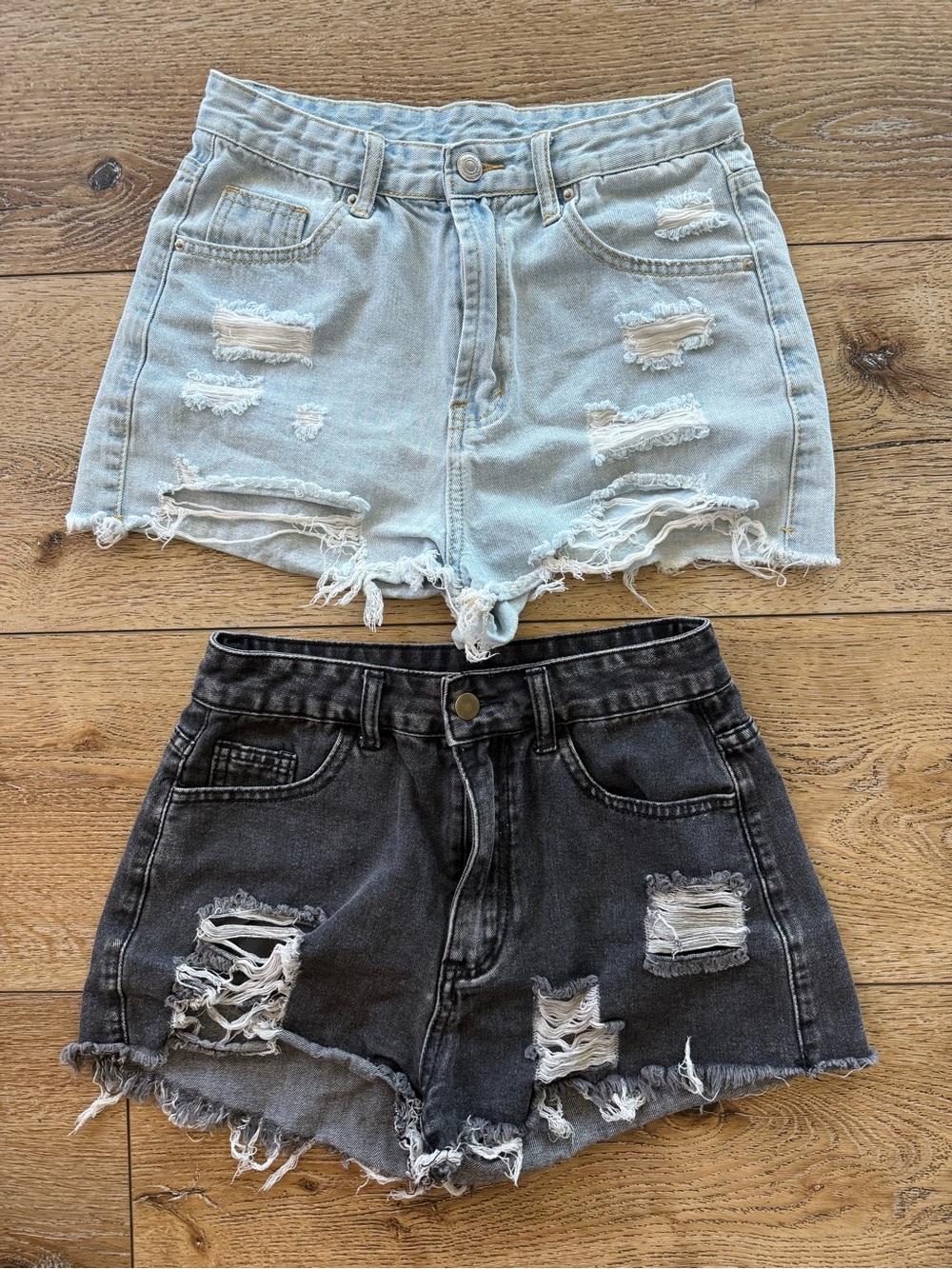 SHEIN Distressed Denim Shorts Bundle Size Small